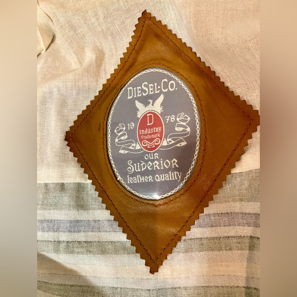 Diesel Lisardo jacket (Large) Burnt Orange
New with tags - Picture 12 of 16